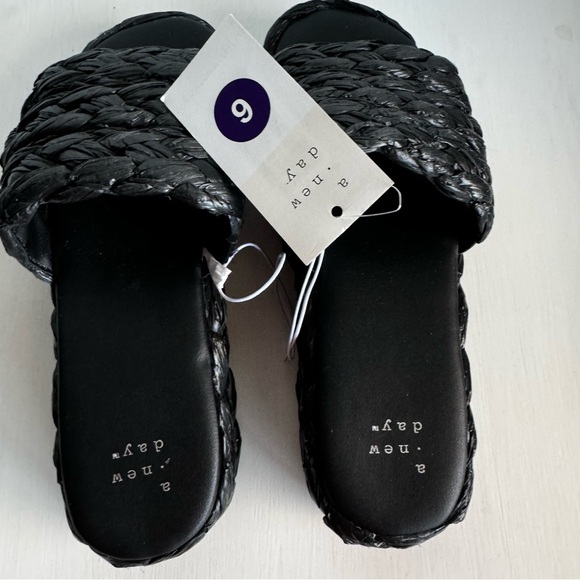 Slide Sandals Sz 6 - Picture 1 of 12